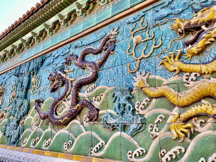 Dragons depicated on a tiled wall